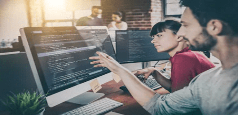 Foto de Como saber se sua empresa precisa de um profissional de TI?